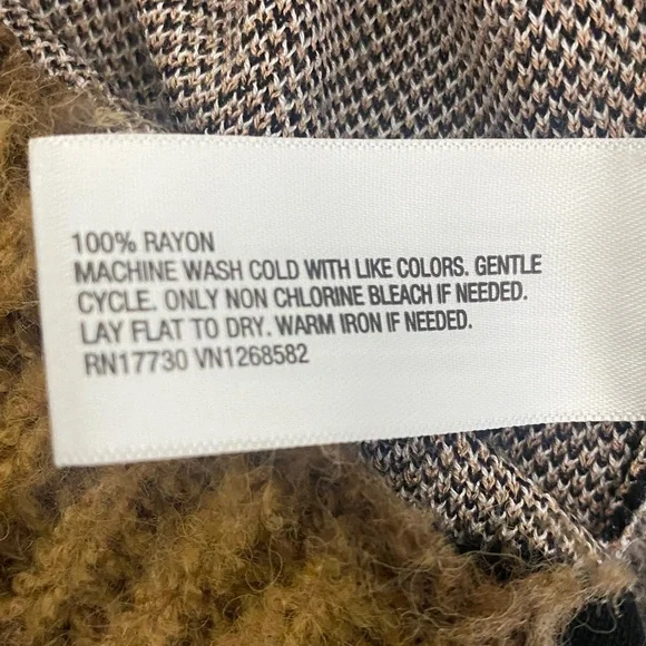 Diane Von Furstenberg X Target V-Neck Neutral Poppy Sweater Wrap Top - Picture 5 of 5